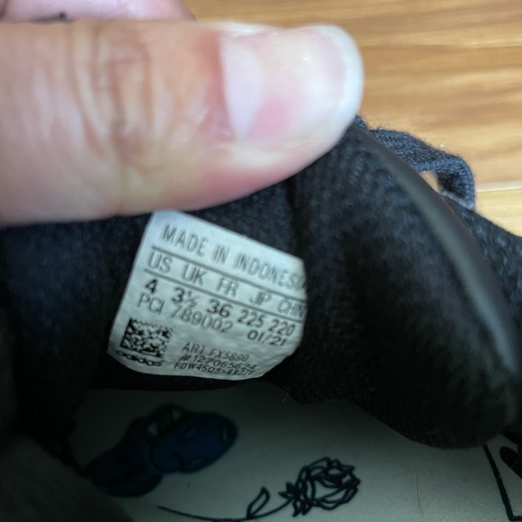 kids adidas superstar empowering graphics FX5880 - Picture 7 of 8